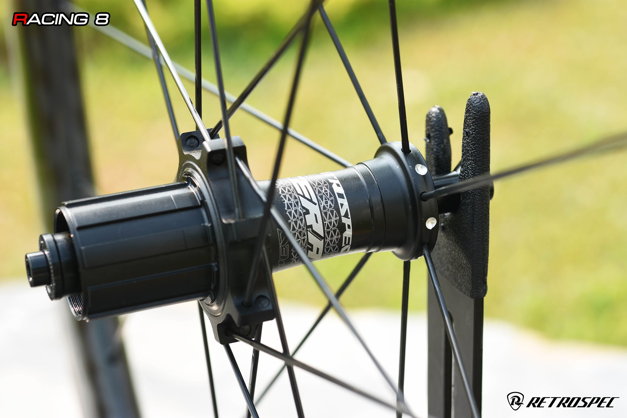 ล้อจักรยานเสือหมอบคาร์บอน Retrospec รุ่น Racing 8 Carbon T800 ลาย Carbon 12k ทแยง