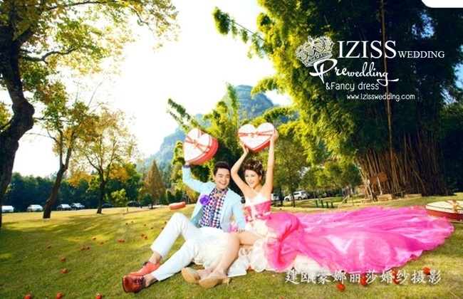 PW198 - Pre order ชุดคู่ถ่ายพรีเวดดิ้ง (prewedding dress) & ชุดแต่งงานแฟนซี (Fancy wedding dress)ชายหญิง "ธีมสีชมพู-ฟ้า"