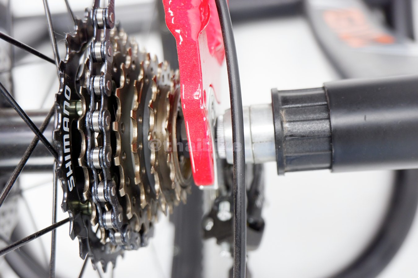 เทรนเนอร์จักรยาน GIYO จับดุมหลัง แบบน้ำมัน ปั่นในบ้าน เสียงเบา รองรับ 16-29 นิ้ว