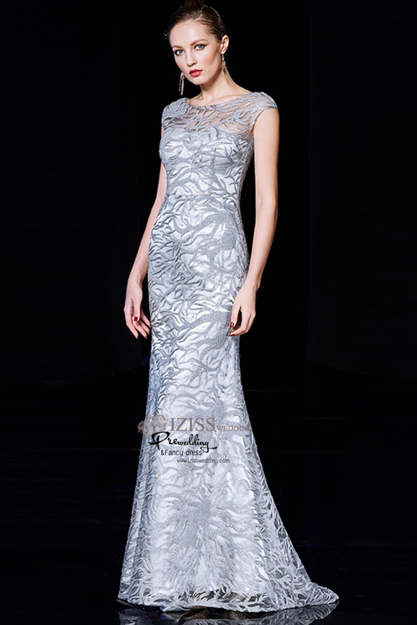 T009 **พรีออเดอร์เดรสชุดเลื่อมสีเทาเงิน**ชุดราตรียาวเลื่อมสีเทาเงินทั้งชุด แขนสั้น เล่นดีเทลซีทรูช่วงอก ปักเลื่อมสีเทาสลับเงิน ลายกิ่งไม้เข้ารูป สวยงามหรูหราไฮโซมากๆ ค่ะ