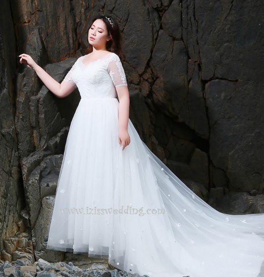 ***รวมแบบชุดแต่งงาน ชุดเจ้าสาวไซ์ใหญ่ สอบถามราคาโดย copy รูปสอบถามในไลน์นะคะ***