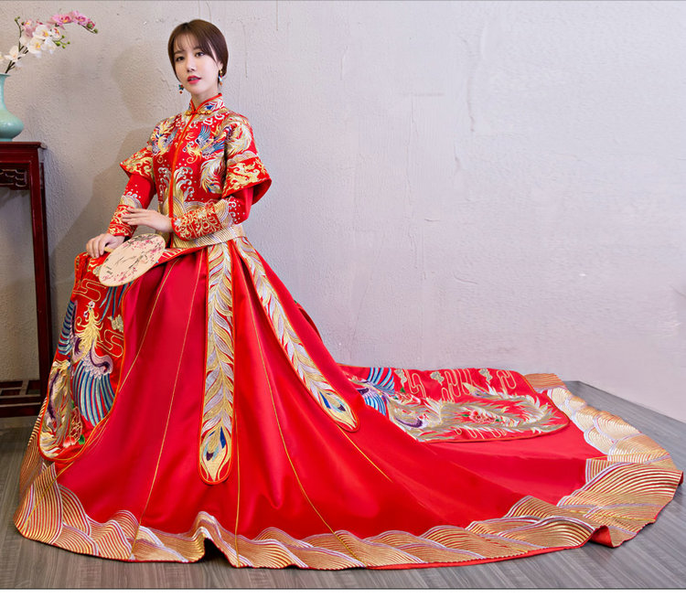 PW618 - **พรีออเดอร์ค่ะ**ชุดแฟนซีกี่เพ้าประยุกต์ ชุดคู่ถ่ายพรีเวดดิ้ง (prewedding dress) & ชุดแต่งงานแฟนซี (Fancy wedding dress)ชายหญิง "ธีมสีแดง"