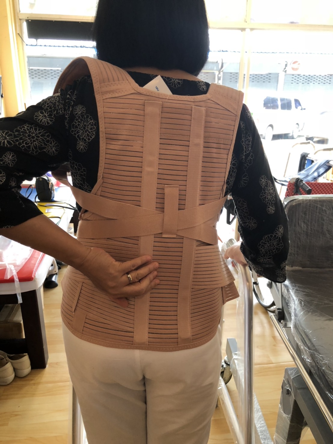 เสื้อพยุงหลังค่อมทางการแพทย์ พยุงหลังค่อม พยุงหลังคด เสื้อหลังค่อม สายรัดแก้ไขหลังค่อม เสื้อแก้หลังค่อม เข็มขัดพยุงหลัง thoracolumbar support