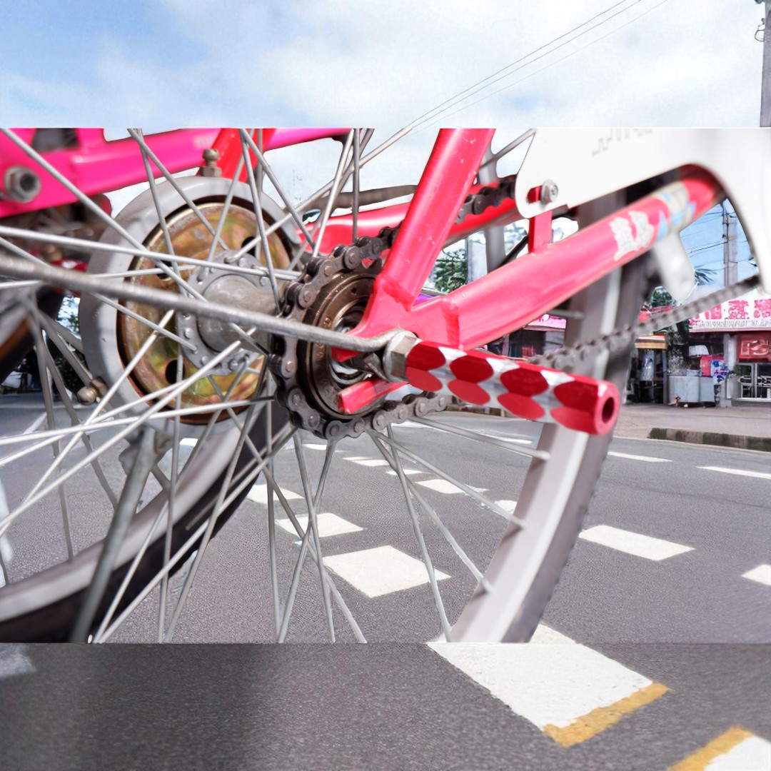 ที่วางเท้าจักรยาน อลูมิเนียม 1 คู่ ใช้กับจักรยานทั่วไป เกลียว 3/8", ใช้ได้หน้า/หลัง, กันลื่น แข็งแรง ปลอดภัย