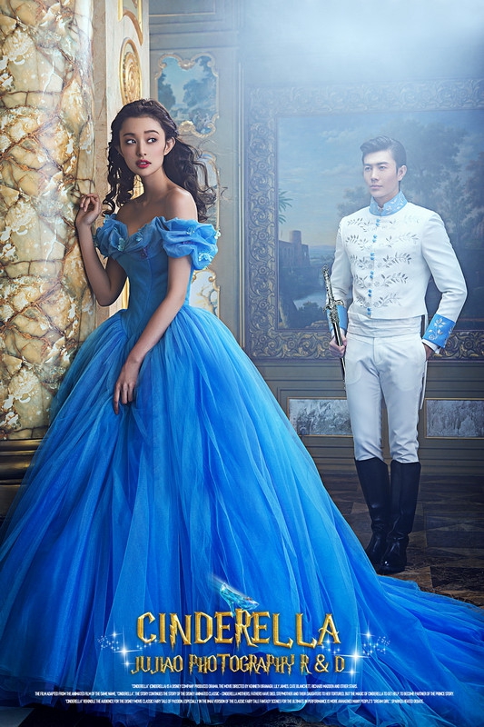 PW357 - **พร้อมส่งเฉพาะชุดผู้ชายค่ะ** ชุดคู่ถ่ายพรีเวดดิ้ง (prewedding dress) & ชุดแต่งงานแฟนซี (Fancy wedding dress)ชายหญิง "ธีมสีเจ้าหญิงสีน้ำเงิน-เจ้าชายชุดสีขาวฟ้า"