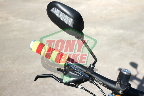 กระจกติดรถมองหลัง