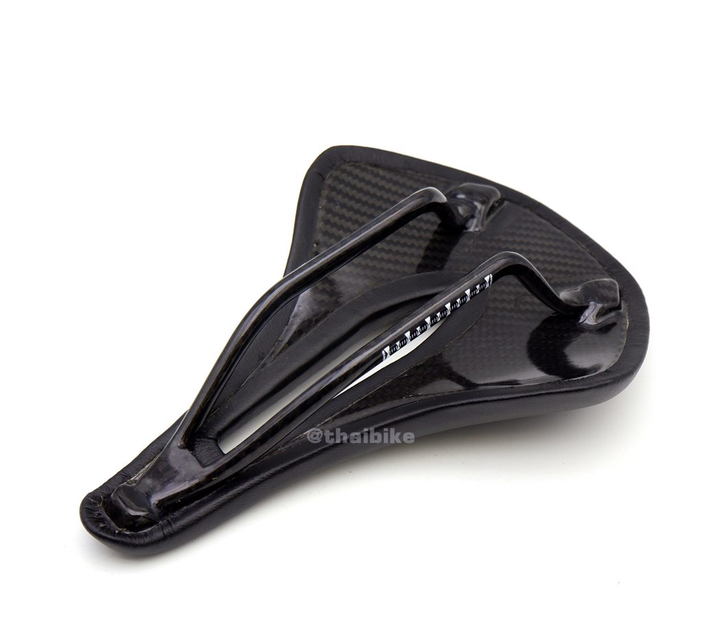 อานจักรยานทรงยอดฮิต RXR รางคาร์บอน