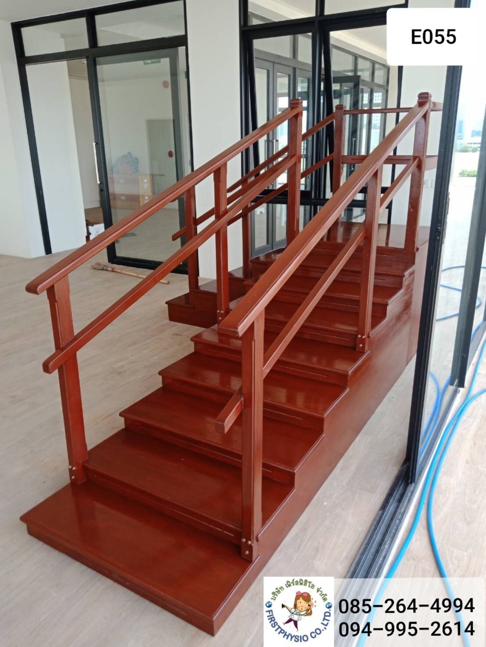 บันไดเข้ามุม 2 ทาง/Corner Style Staircase /E055