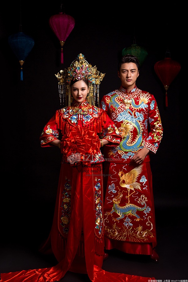 PW619 **พรีออเดอร์ค่ะ**ชุดแฟนซีกี่เพ้าประยุกต์ ชุดคู่ถ่ายพรีเวดดิ้ง (prewedding dress) & ชุดแต่งงานแฟนซี (Fancy wedding dress)ชายหญิง "ธีมสีแดง"