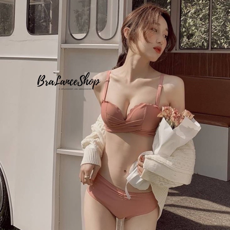 BLS✿1799 Setบรา+กกน. ชุดชั้นในแฟชั่น สไตล์ล๊อคกิ้งบรา เสริมแถบซิลิโคนล๊อคกันหลุด มีสายล๊อคหลังแถมฟรี