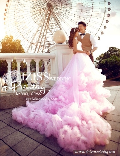 PW251 - **พรีออเดอร์เฉพาะชุดผู้หญิง** ชุดคู่ถ่ายพรีเวดดิ้ง (prewedding dress) & ชุดแต่งงานแฟนซี (Fancy wedding dress)ชายหญิง "ธีมสีชมพูอ่อน"