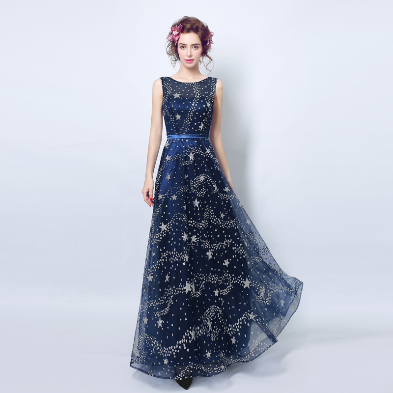 ชุดราตรีสีน้ำเงิน