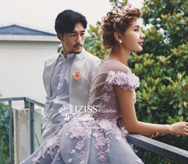 PW475- **พรีออเดอร์เฉพาะชุดผู้หญิง**ชุดแต่งงานแฟนซี ชุดเดรสสีเทาชมพู ชุดถ่ายพรีเวดดิ้ง (prewedding dress) & ชุดแต่งงานแฟนซี (Fancy wedding dress) "ธีมสีเทาชมพู"