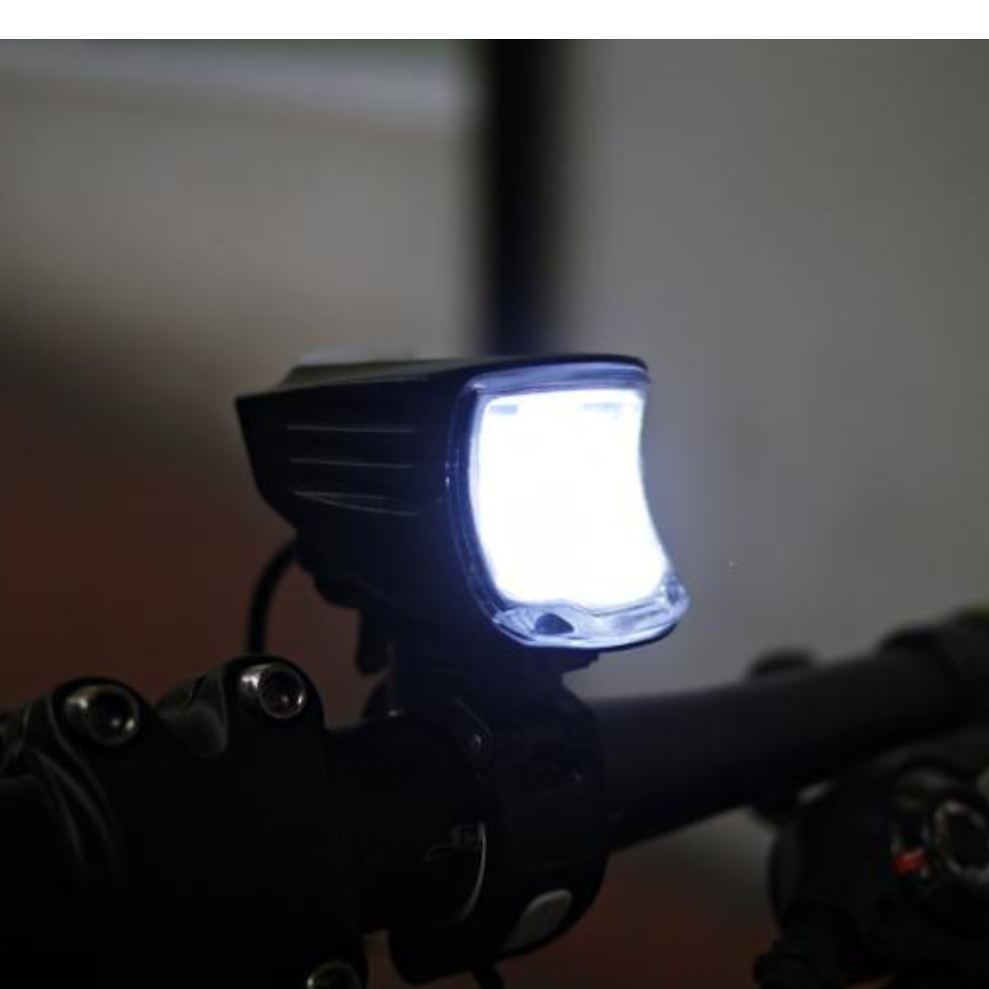 ไฟหน้าจักรยาน USB machfally ROX300 600LM