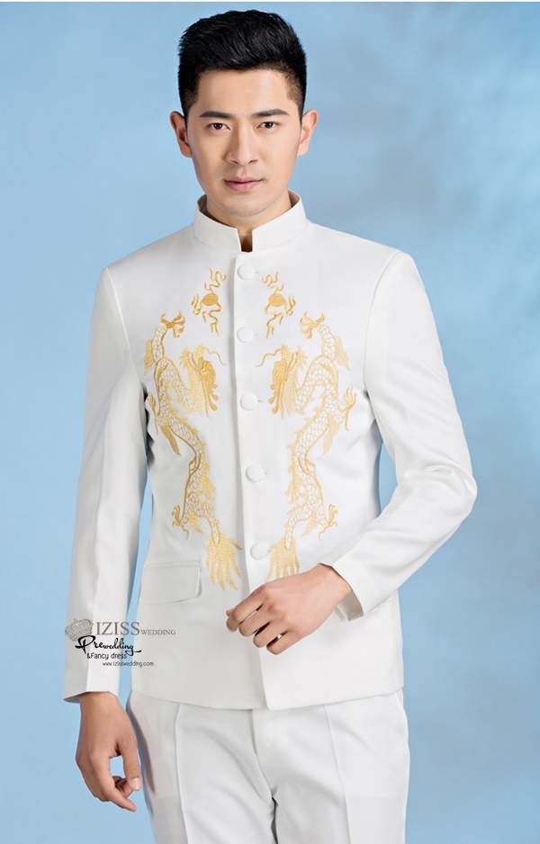 ST083 **พรีออเดอร์**สูทจีนผู้ชายสีขาวแขนยาวปักลายมังกรคู่สีทอง ติดกระดุมสีขาว พร้อมกางเกงสีขาวขาสอบ ชุดสูทเจ้าบ่าว สูทแฟนซี ถ่ายพรีเวดดิ้ง & ชุดแต่งงานแฟนซี (Fancy wedding dress) สูทผู้ชายสีขาว