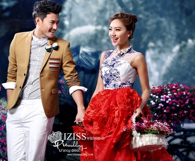 PW066 - **เลิกผลิตค่ะ** ชุดคู่ถ่ายพรีเวดดิ้ง (prewedding dress) & ชุดแต่งงานแฟนซี (Fancy wedding dress)ชายหญิง "ธีมสีแดง-น้ำตาล
