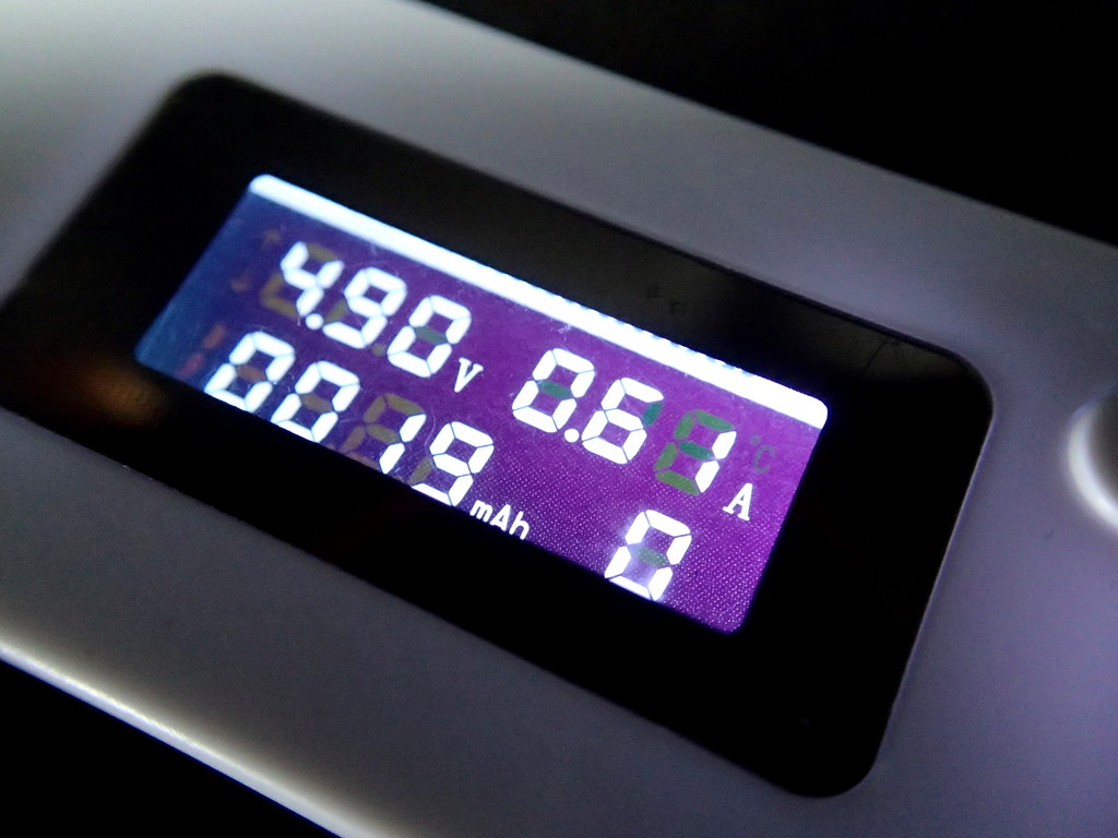 มิเตอร์วัดความจุที่ชาร์จแบตสำรอง Power Bank mAh Meter