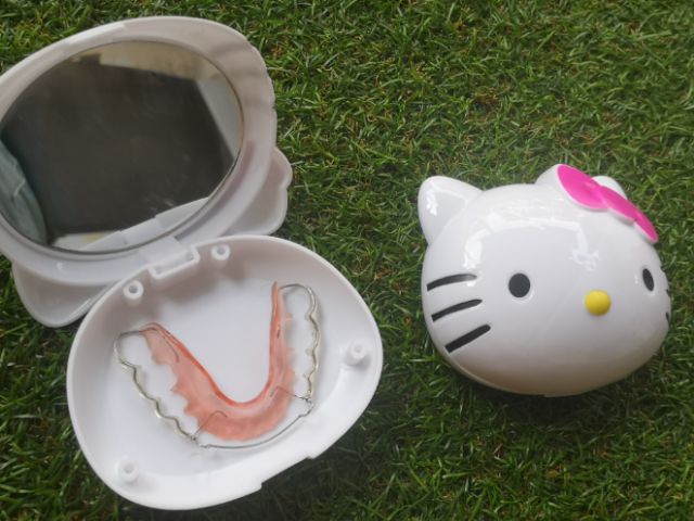 กล่องรีเทนเนอร์คิตตี้ กล่องใส่รี ตลับรีเทนเนอร์