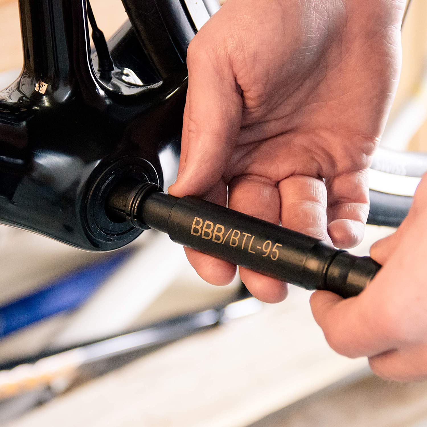 ชุดเครื่องมือถอด ใส่กะโหลกอัดจักรยาน ยี่ห้อ BBB BTL-95 Bracket