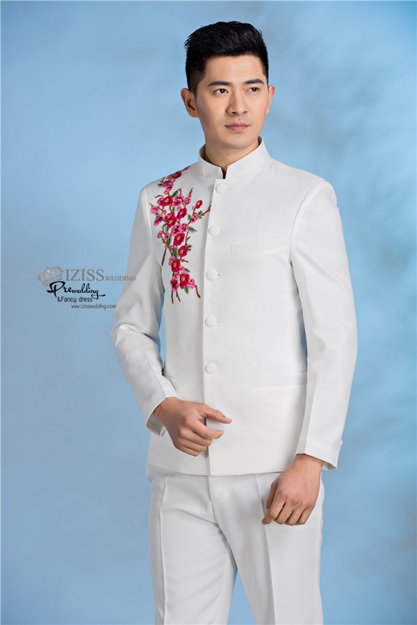 ST091 **พรีออเดอร์**สูทจีนผู้ชายสีขาวแขนยาวลายดอกซากุระสีชมพูแดง ติดกระดุมสีขาว พร้อมกางเกงสีขาวขาสอบ ชุดสูทเจ้าบ่าว สูทแฟนซี ถ่ายพรีเวดดิ้ง & ชุดแต่งงานแฟนซี (Fancy wedding dress) สูทผู้ชายสีขาว