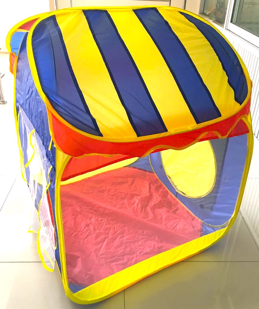 เต๊นท์บ้านพับได้+บอล 4 ลูกกล่องใหญ่ (1x2)