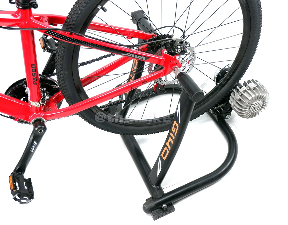 เทรนเนอร์จักรยาน GIYO จับดุมหลัง แบบน้ำมัน ปั่นในบ้าน เสียงเบา รองรับ 16-29 นิ้ว