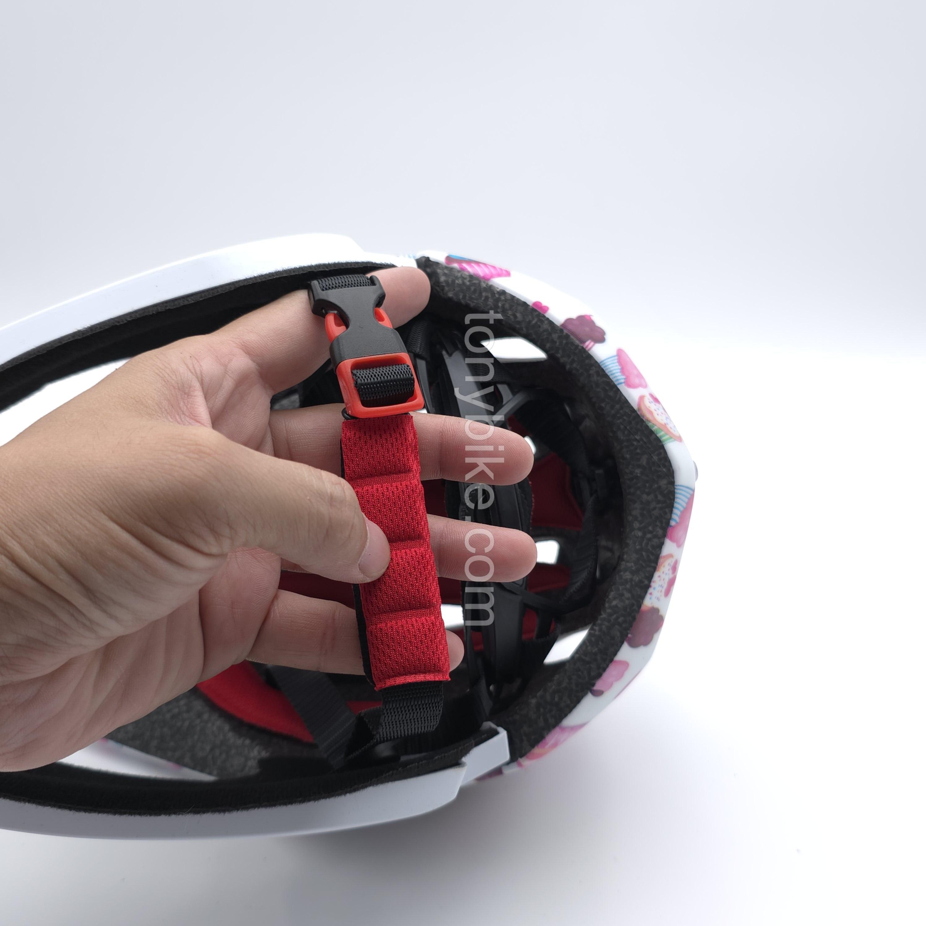 หมวกจักรยานเด็ก เต็มใบ สีขาว ลายขนม 46-53 ซม.