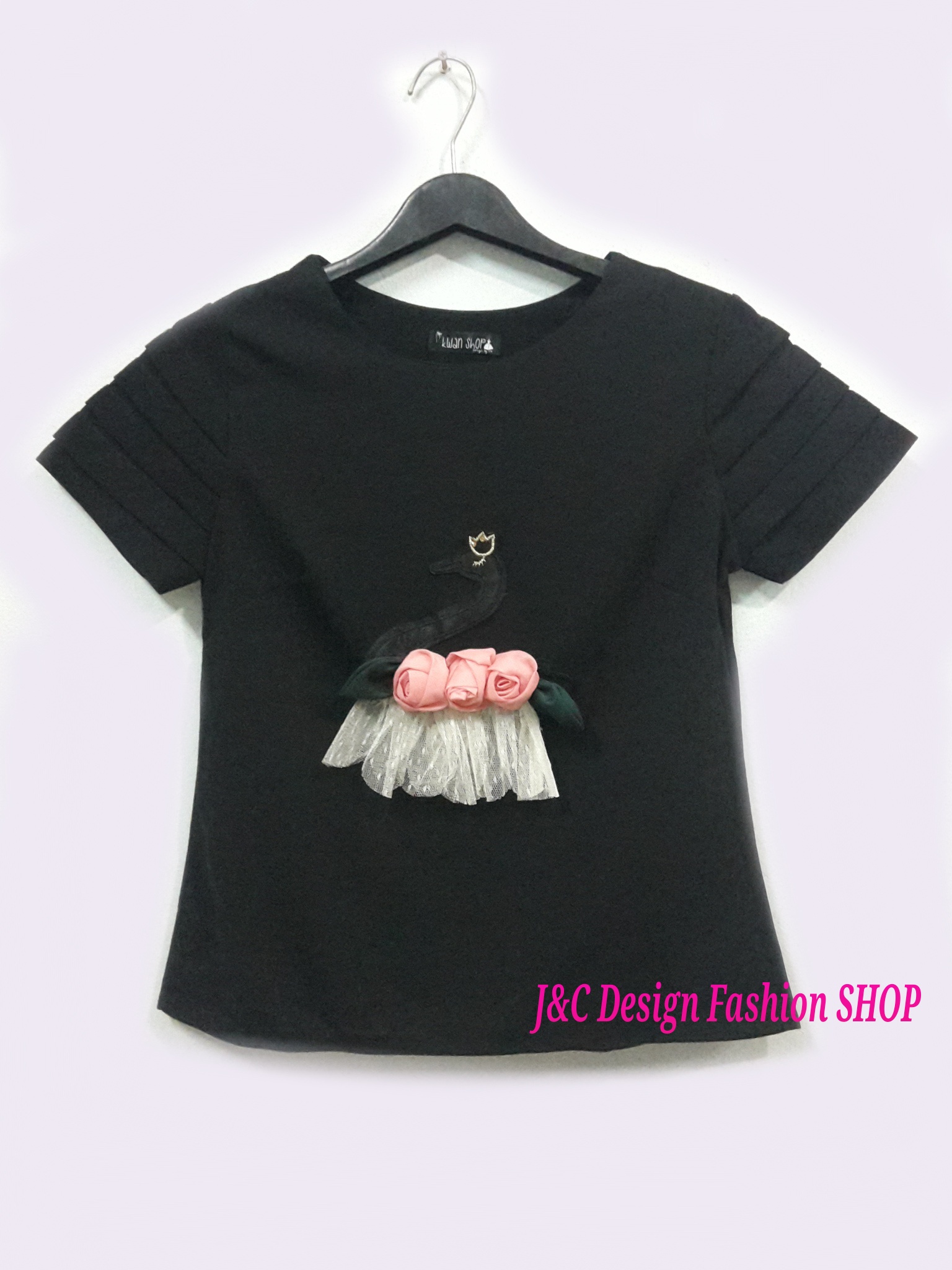 เสื้อผ้าฝ้าย เสื้อผ้าไทย เสื้อทำงานชีฟอง เสื้อชีฟองสีดำปักรูปหงษ์สีดำติดต่อดอกไม้สามมิติ เสื้อทำงานเกาหลี เสื้อสมัครงาน ชุดสมัครงาน เสื้อใส่กับผ้าถุงสีโอรส เสื้อใส่กับผ้าซิ่น