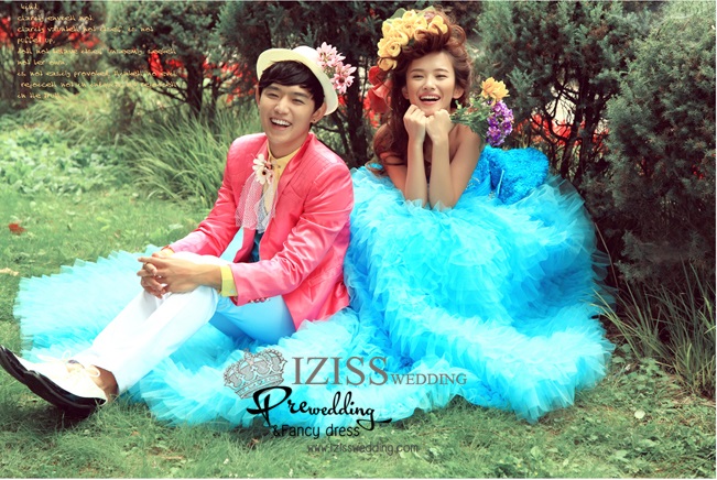 PW116 - Pre order ชุดคู่ถ่ายพรีเวดดิ้ง (prewedding dress) & ชุดแต่งงานแฟนซี (Fancy wedding dress)ชายหญิง "ธีมสีฟ้า-ชมพู"