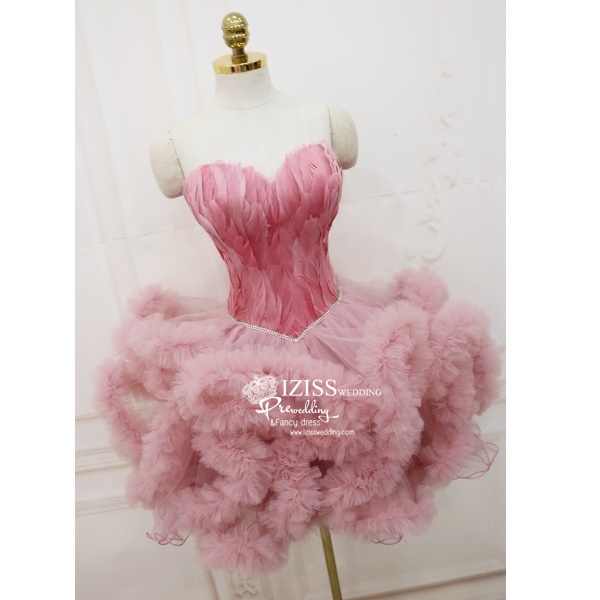 PW549- **พร้อมส่งสีชมพู พรีสีดำ สีขาวค่ะ**ชุดคู่ถ่ายพรีเวดดิ้ง (prewedding dress) & ชุดแต่งงานแฟนซี (Fancy wedding dress)ชายหญิง "ธีมสีชมพู"