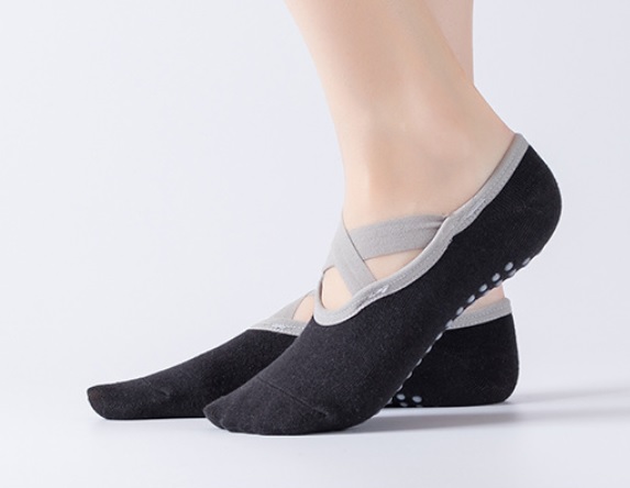 ถุงเท้าโยคะ ถุงเท้ากันลื่น มีสายรัด