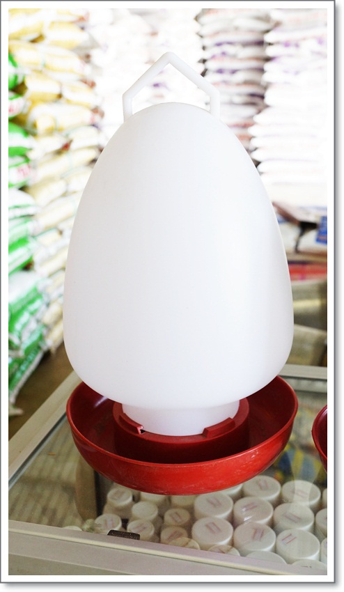 ขวดน้ำไก่ขนาดใหญ่ 2gl (8 ลิตร) สีแดง