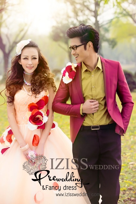 PW139 - Pre order ชุดคู่ถ่ายพรีเวดดิ้ง (prewedding dress) & ชุดแต่งงานแฟนซี (Fancy wedding dress)ชายหญิง "ธีมสีโอโรส-แดง"