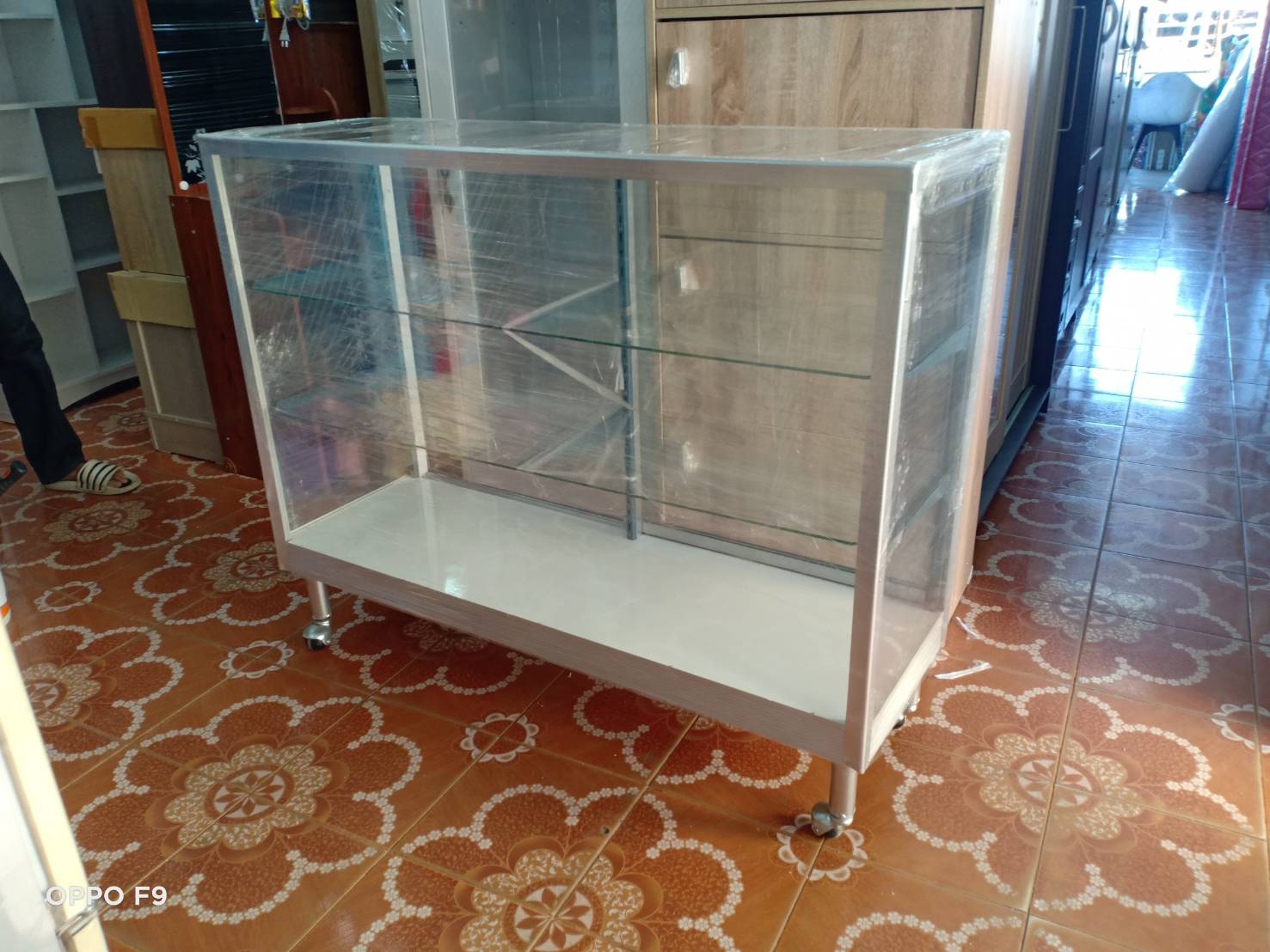 ตู้โชว์สินค้า (เตี้ย)