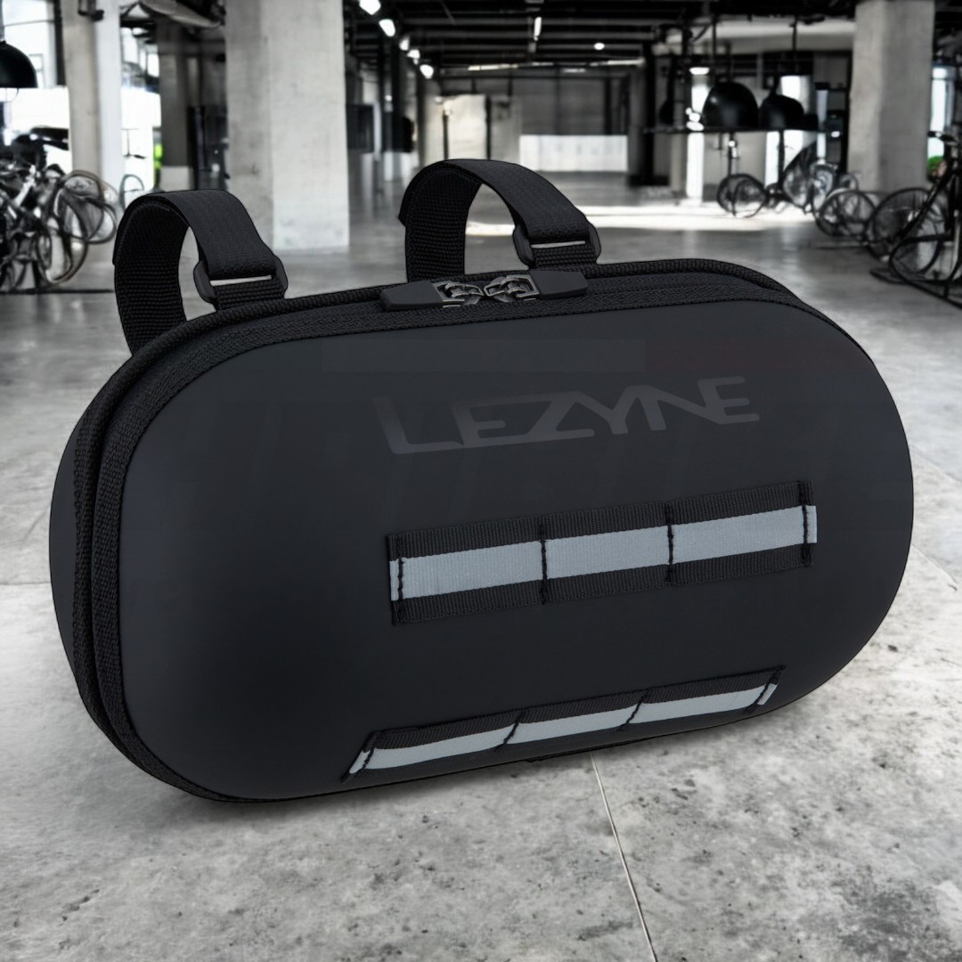 กระเป๋าหน้าจักรยาน LEZYNE HARD BAR CADDY 2.2L