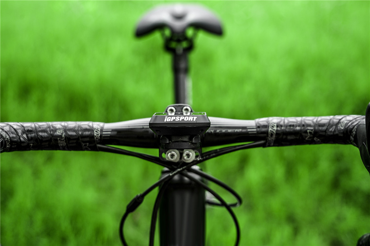 ไมล์จักรยานแบบ GPS IGPSPORTรุ่น iGS520 GPS CYCLING COMPUTER แถมฟรีขาไมล์ S60 ประกันไทย