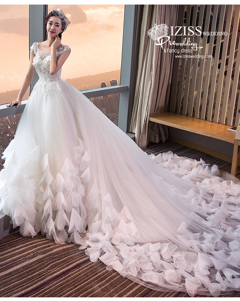 BR334 **พรีออเดอร์**ชุดแต่งงาน&ชุดเจ้าสาวแบบยาวอลังการ สีขาวเกรดพรีเมี่ยม หรูหราน่ารัก สวยโดดเด่นไม่ซ้ำใคร