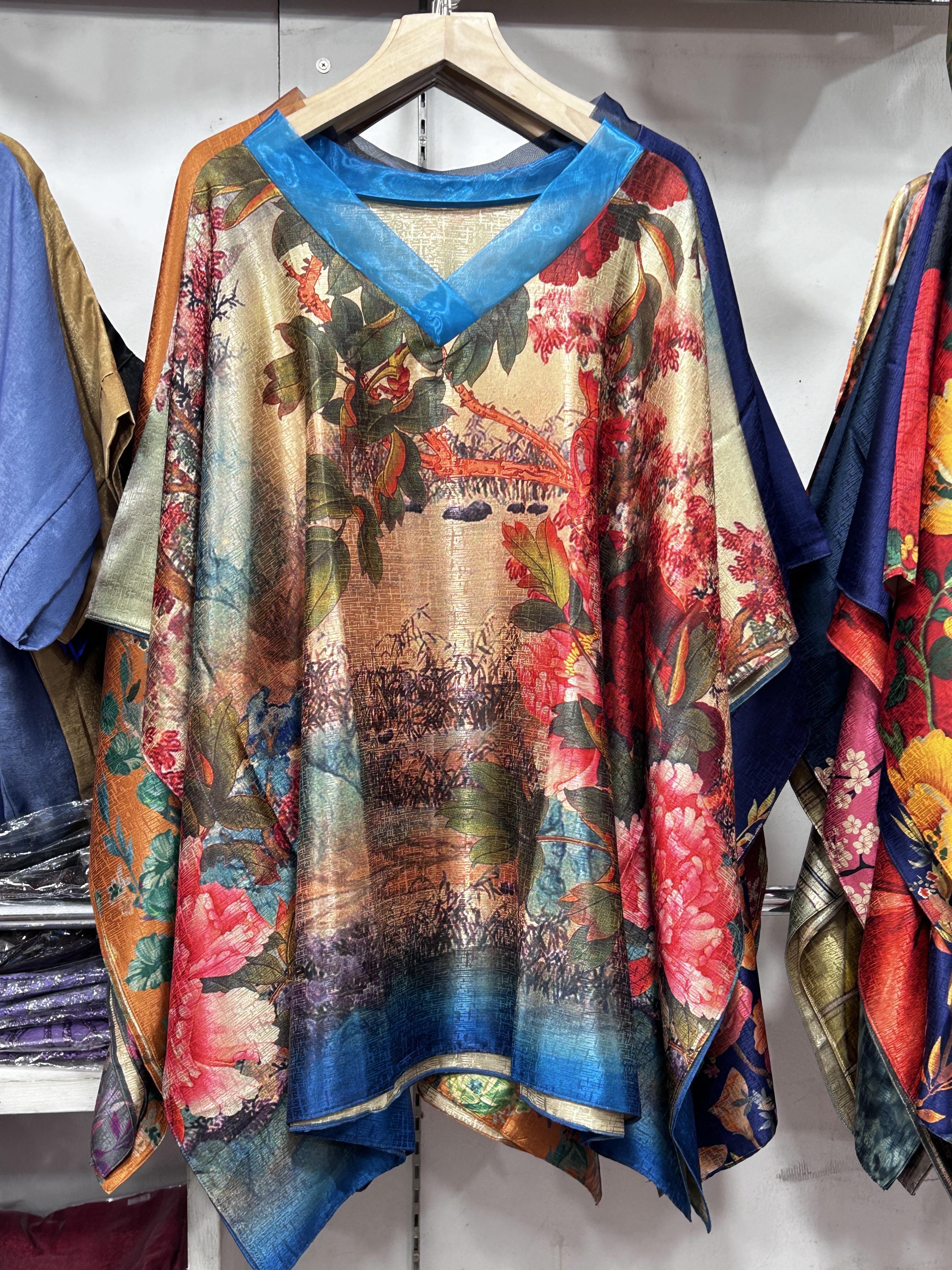 MT24-1131 ไหมจีนคอวีแก้วทรงผีเสื้อ อก 56 นิ้ว สวยสไต์คุณนาย เสื้อผู้ใหญ่