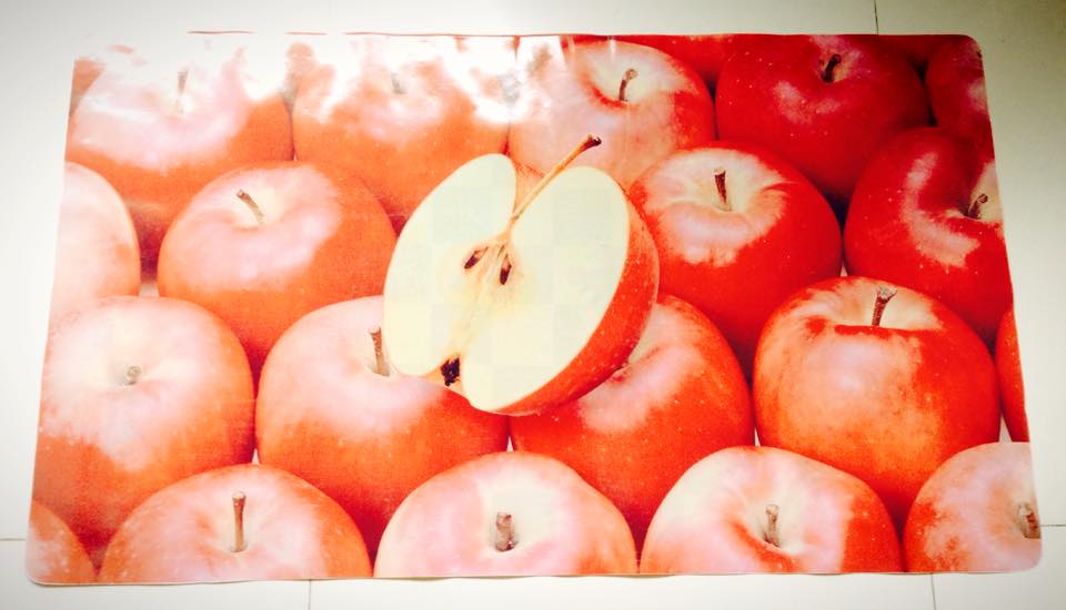 แผ่นปูโต๊ะพลาสติก 2 หน้า ขนาด 58x98 ซม.