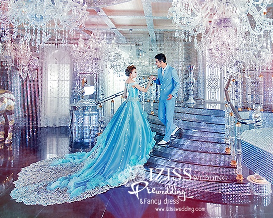 PW250 - **เลิกผลิตค่ะ** ชุดคู่ถ่ายพรีเวดดิ้ง (prewedding dress) & ชุดแต่งงานแฟนซี (Fancy wedding dress)ชายหญิง "ธีมสีฟ้า"