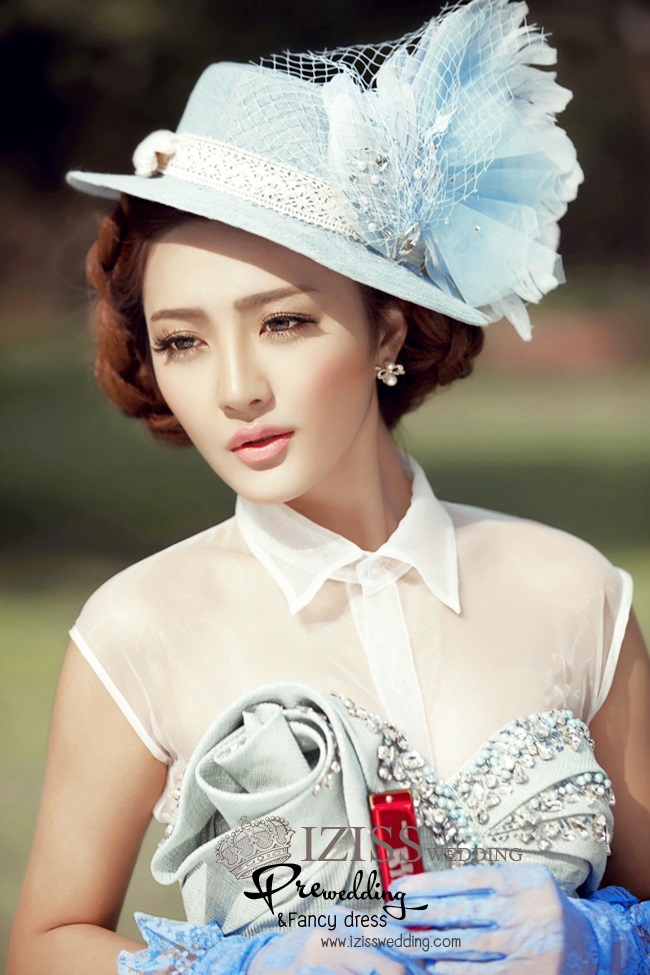 PW204 - พรีออเดอร์ ชุดคู่ถ่ายพรีเวดดิ้ง (prewedding dress) & ชุดแต่งงานแฟนซี (Fancy wedding dress)ชายหญิง "ธีมสีเขียว"