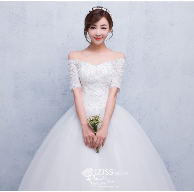 BR231 **พรีออเดอร์**ชุดแต่งงาน&ชุดเจ้าสาวแบบหางปลายาวสีขาวเกรดพรีเมี่ยม เปิดไหล่ มีแขน หรูหราน่ารัก สวยโดดเด่นไม่ซ้ำใคร