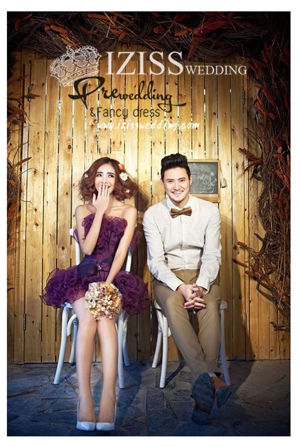 PW062 - **เลิกผลิตค่ะ** ชุดคู่ถ่ายพรีเวดดิ้ง (prewedding dress) & ชุดแต่งงานแฟนซี (Fancy wedding dress)ชายหญิง "ธีมสีม่วง-เทา"