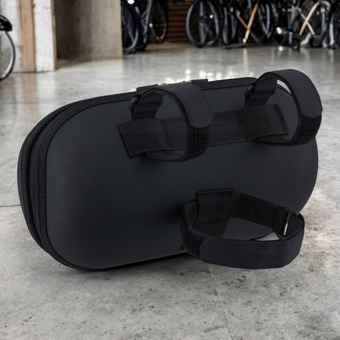 กระเป๋าหน้าจักรยาน LEZYNE HARD BAR CADDY 2.2L