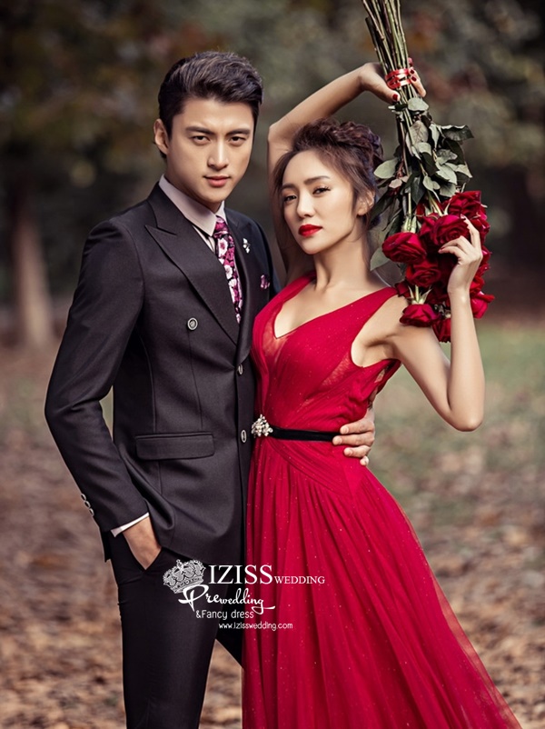 ST009- **พรีออเดอร์**สูทผู้ชายสีดำแขนยาว พร้อมกางเกง ชุดสูทเจ้าบ่าว สูทแฟนซี ถ่ายพรีเวดดิ้ง & ชุดแต่งงานแฟนซี (Fancy wedding dress) สูทผู้ชายสีดำ