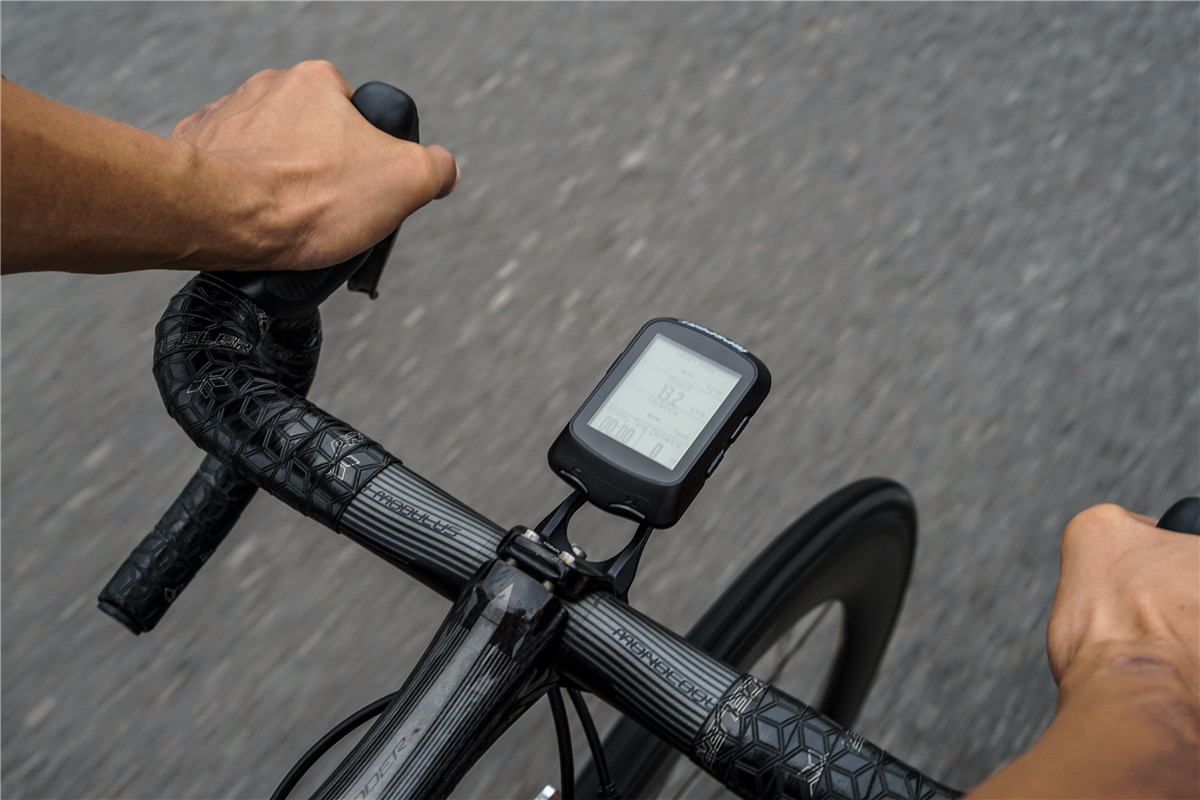 ไมล์จักรยานแบบ GPS IGPSPORTรุ่น iGS520 GPS CYCLING COMPUTER แถมฟรีขาไมล์ S60 ประกันไทย