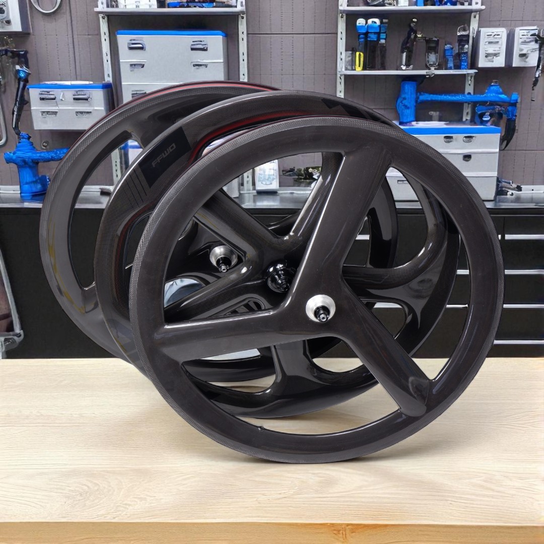 ล้อหน้าจักรยานคาร์บอน 700C แบบ 3/4/5 ก้านสำหรับจักรยานเสือหมอบ FIX GEAR