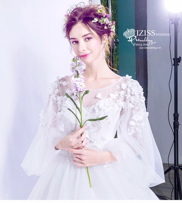 DL052 - **พรีออเดอร์** ชุดราตรี เดรสยาวออกงาน (Night party dresses) ชุดไปงานแต่งงานสวยๆ "ธีมสีขาว"