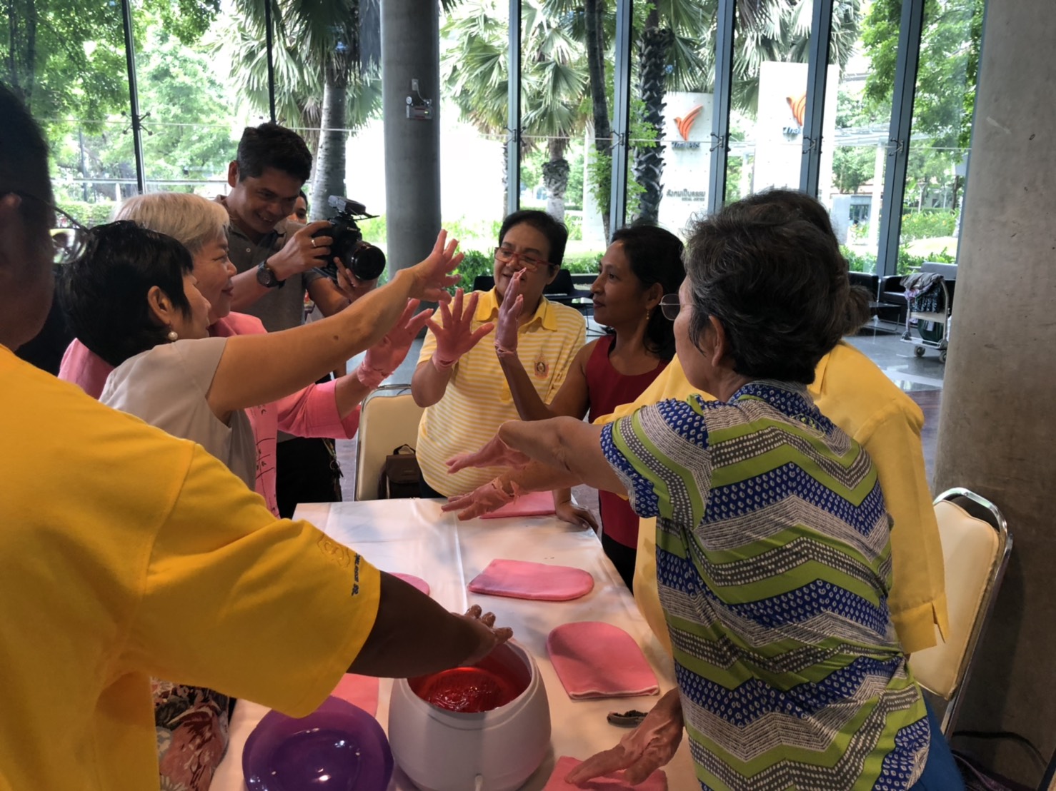 พาราฟินสำหรับกายภาพบำบัด (Paraffin Therapy)