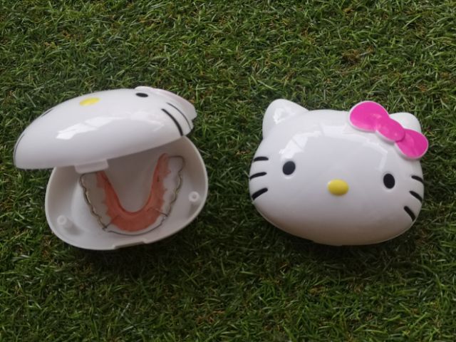 กล่องรีเทนเนอร์คิตตี้ กล่องใส่รี ตลับรีเทนเนอร์